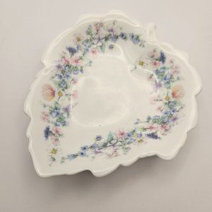 Wedgewood Angela soap dish